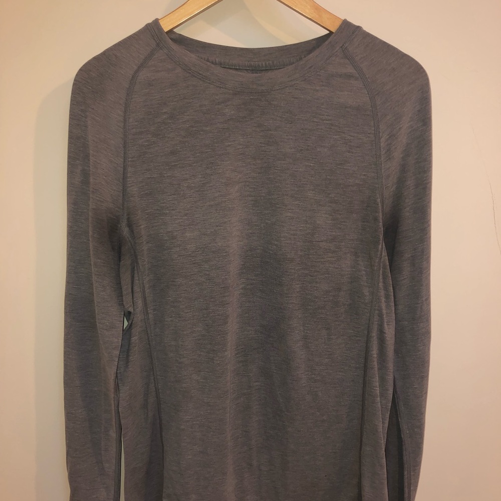 Lululemon men’s long sleeve Metal Vent tech shirt